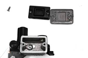 Honda - 17 Honda CBR300R Front Brake Master Cylinder & Lever - Image 4