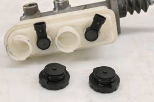 Polaris - 16 Polaris Slingshot SL Front Brake Master Cylinder - Image 3