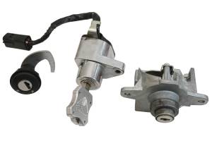 16 Polaris Slingshot SL Key Switch Lock Set Glove Box & Storage Bin