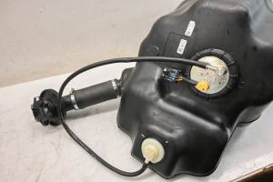 Polaris - 19 Polaris Slingshot SL Gas Tank & Fuel Pump - Image 5