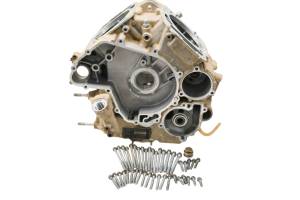 16 Can-Am Maverick 1000R XRS Turbo Crankcase Center Crank Case