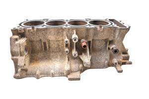 Honda - 04 Honda Aquatrax R-12X Upper Crankcase Center Half Crank Case ARX1200 For Parts - Image 4