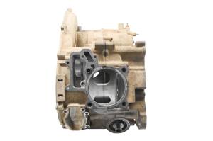 Kawasaki - 03 Kawasaki Prairie 650 4x4 Crankcase Center Crank Case KVF650 - Image 2