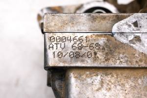 Polaris - 02 Polaris Sportsman 700 4x4 Crankcase Center Crank Case - Image 9