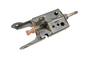 15 Can-Am Commander 1000 EFI 4x4 Steering Stem Shaft & Bracket Mount