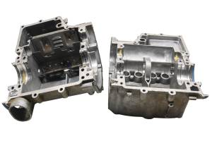 Polaris - 02 Polaris Sportsman 700 4x4 Crankcase Center Crank Case - Image 5