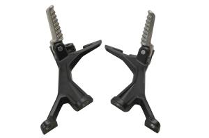 23 Kawasaki Z400 ABS Rear Passenger Foot Pegs ER400D