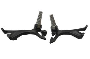Kawasaki - 23 Kawasaki Z400 ABS Rear Passenger Foot Pegs ER400D - Image 2