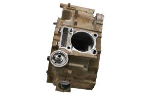 Suzuki - 03 Suzuki Vinson 500 4x4 Crankcase Center Crank Case LTA500F - Image 2