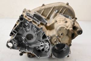 Kawasaki - 06 Kawasaki Brute Force KVF750B Crankcase Center Crank Case - Image 3