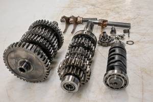 Suzuki - 24 Suzuki GSX-R750 Transmission Shift Forks & Drum - Image 2