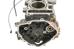 Yamaha - 16 Yamaha Waverunner V1 Crankcase Center Crank Case & Cylinders VX1050E For Parts - Image 2