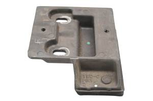 Yamaha - 15 Yamaha YZF R3 Regulator Rectifier Tray Cover Panel - Image 3