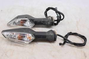 Kawasaki - 18 Kawasaki Ninja 650 ABS Rear Blinkers Turn Signals EX650K - Image 1