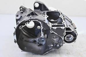 Kawasaki - 18 Kawasaki Ninja 650 ABS Crankcase Center Crank Case EX650K - Image 3