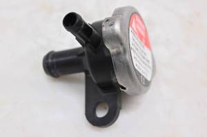 Honda - 22 Honda CB300R ABS Radiator Cap - Image 2