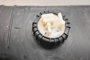 Can-Am - 22 Can-Am Defender XT HD10 Gas Tank & Fuel Pump - Image 9