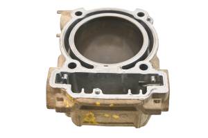 22 Can-Am Defender XT HD10 Rear Cylinder