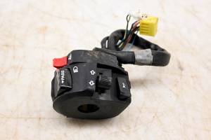 Suzuki - 24 Suzuki GSX-R750 Headlight On Off Handlebar Horn Switch - Image 2