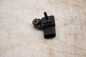 Suzuki - 24 Suzuki GSX-R750 Air Pressure Sensor - Image 2