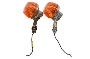 Honda - 72 Honda CB175 Front Blinkers - Image 3