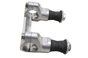 Husqvarna - 19 Husqvarna FC 450 Handlebar Clamps - Image 2