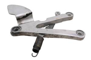 Yamaha - 99 Yamaha R1 Front Right Footpeg Bracket YZF1000 - Image 2