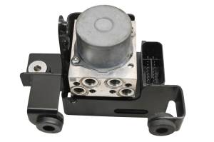 24 Yamaha YZF-R3 Electric Brake Abs Control Unit