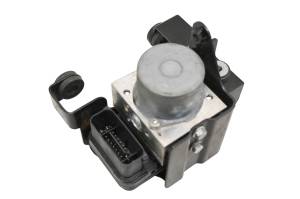 Yamaha - 24 Yamaha YZF-R3 Electric Brake Abs Control Unit - Image 2