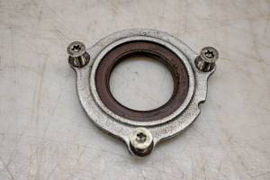 24 Suzuki GSX-R750 Left Hand Drive Shaft Retainer