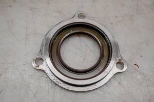 Suzuki - 24 Suzuki GSX-R750 Left Hand Drive Shaft Retainer - Image 3