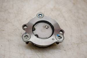 24 Suzuki GSX-R750 Drive Shaft Set Housing