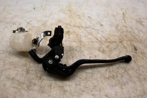 Suzuki - 24 Suzuki GSX-R750 Front Brake Master Cylinder & Lever - Image 2