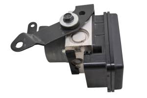 18 Kawasaki Ninja 650 ABS Abs Electric Control Unit EX650K