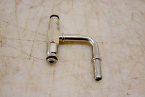 Suzuki - 24 Suzuki GSX-R750 Fuel Injector Nipple Assembly - Image 2