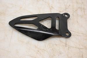 24 Suzuki GSX-R750 Footpeg Guard