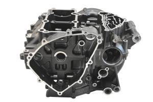 Yamaha - 24 Yamaha YZF-R3 Crankcase Center Crank Case - Image 3