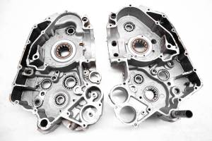 Polaris - 08 Polaris Outlaw 525 IRS Crankcase Center Crank Case - Image 5