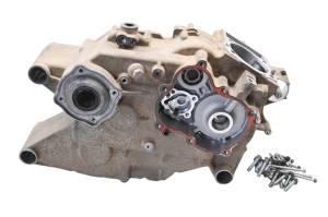 Kawasaki - 99 Kawasaki Prairie 300 2x4 Crankcase Center Crank Case KVF300 - Image 1