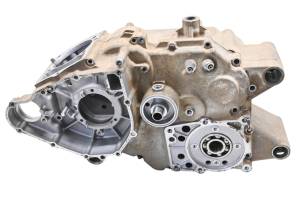 Kawasaki - 99 Kawasaki Prairie 300 2x4 Crankcase Center Crank Case KVF300 - Image 3