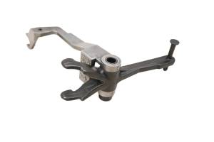 18 Cat CUV105D Governor Lever - Image 1