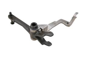 18 Cat CUV105D Governor Lever - Image 3