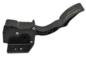 Kawasaki - 24 Kawasaki Teryx KRX 1000 Accelerator Pedal KRF1000 - Image 2