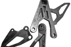 Yamaha - 16 Yamaha YZF R1 Front Left Foot Rest Peg Brackets Mounts - Image 3