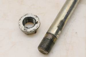 Kawasaki - 00 Kawasaki Vulcan 800 Rear Axle VN800 - Image 2