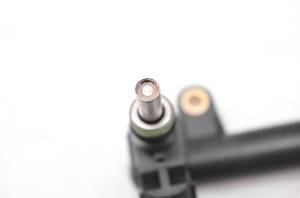 Ski-Doo - 17 Ski-Doo MXZ TNT 1200 Fuel Rail & Injectors 129" - Image 5