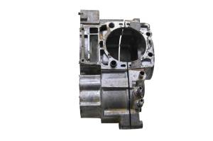 Polaris - 00 Polaris Magnum 500 4x4 Crankcase Center Crank Case - Image 2