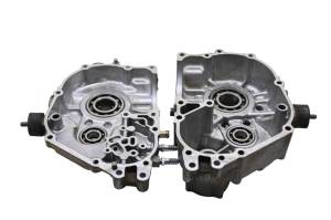 Polaris - 00 Polaris Magnum 500 4x4 Crankcase Center Crank Case - Image 6