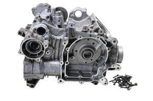 04 Yamaha Grizzly 660 4x4 Crankcase Center Crank Case YFM660F