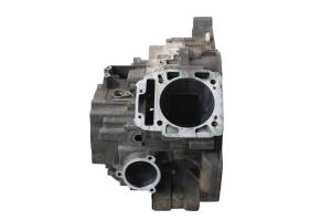 Bombardier - 04 Can-Am Outlander 330 4x4 Crankcase Center Crank Case Bombardier - Image 2